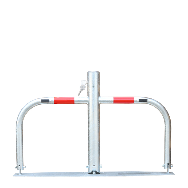 Parkplatzsperre umlegbar mit Bodenplatte und Profilzylinderschloss, 800 mm Breite – Bild 3