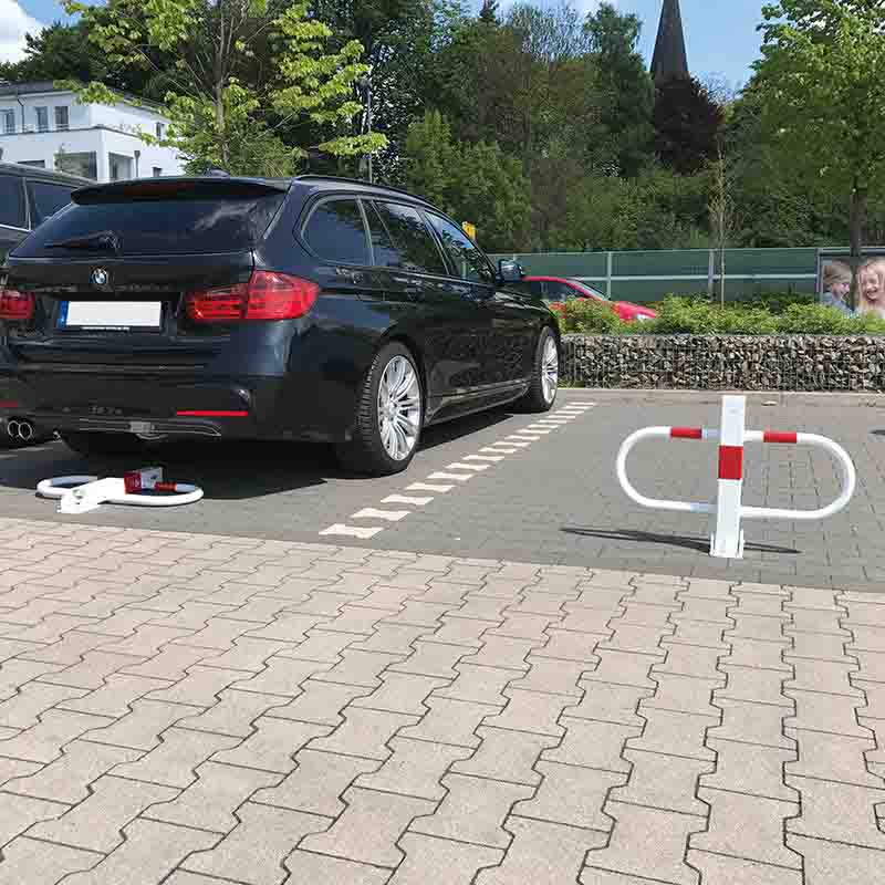 Parkplatzsperre umlegbar von Schake, Dreikant oder Profilzylinderschloss – Bild 9