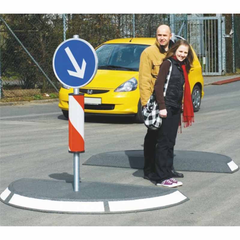 Verkehrsinsel Gamma aus Gummigranulat, 2 Innenteile mit Ø 60 mm Aussparung, 1 Außenring – Bild 3